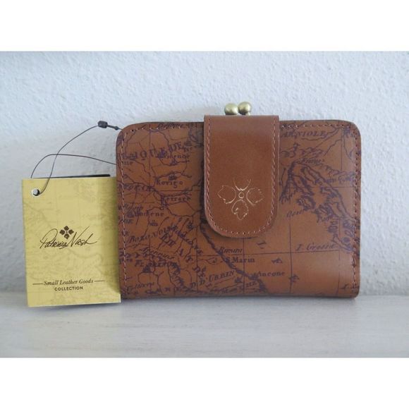 Patricia Nash S1430818 Riot Rust Iberia Signature Map Print Leather Wallet $120 - Picture 1 of 9